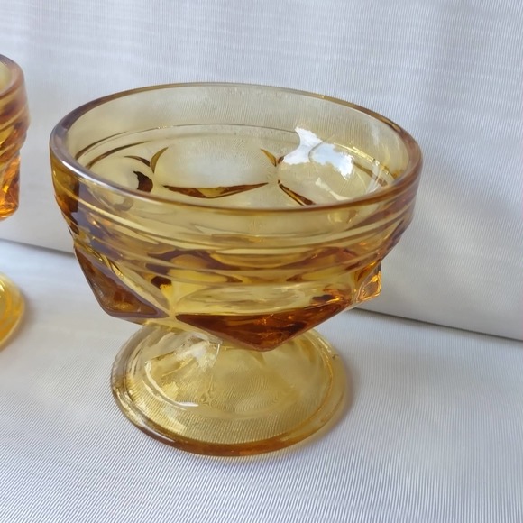 (2) Vintage Anchor Hocking Fairfield Footed Amber Glass Sherbet Ice Cream Cups - Picture 4 of 8